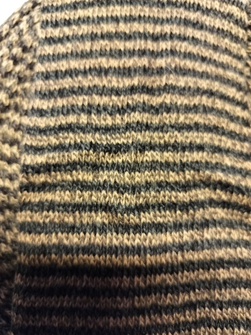 Beige-gråmeleret stribet 3cm tubestrik 1m